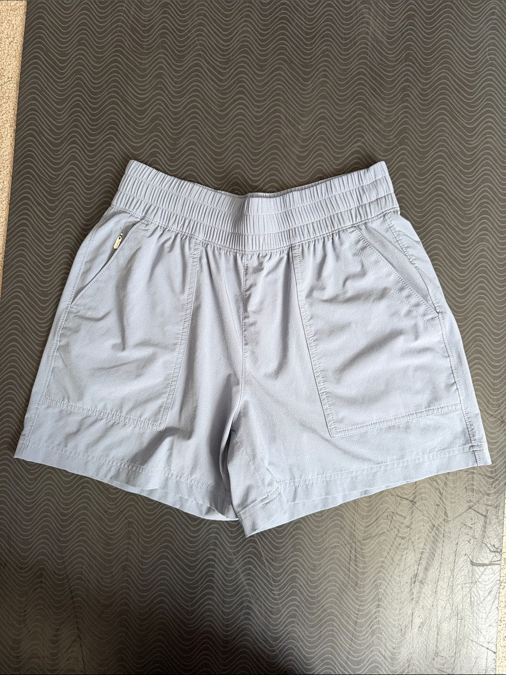 Athleta Wayfind Shorts